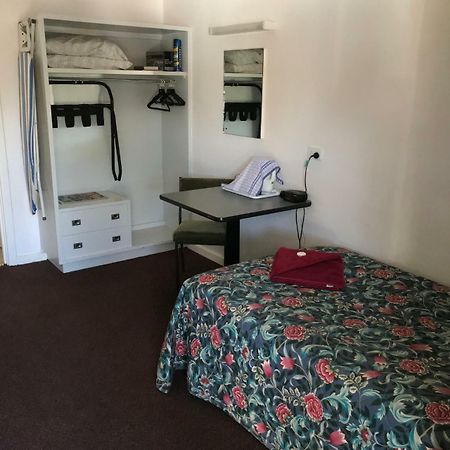 פורט פירי Travelway Motel מראה חיצוני תמונה