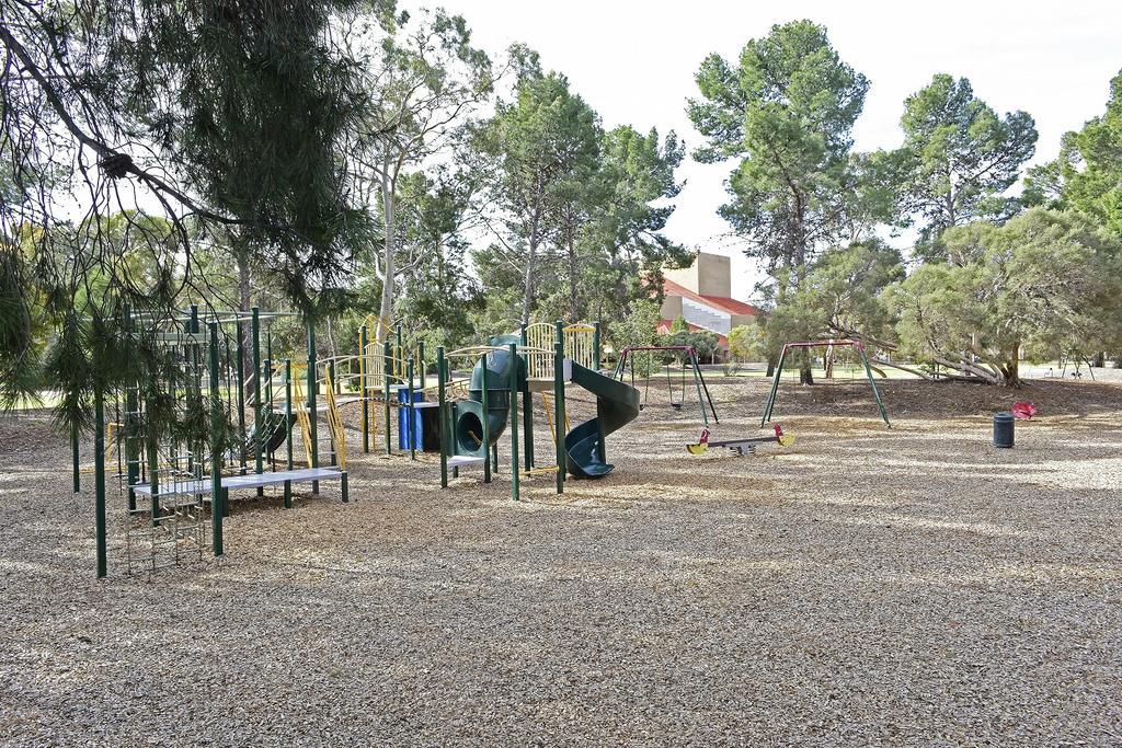 פורט פירי Travelway Motel מראה חיצוני תמונה