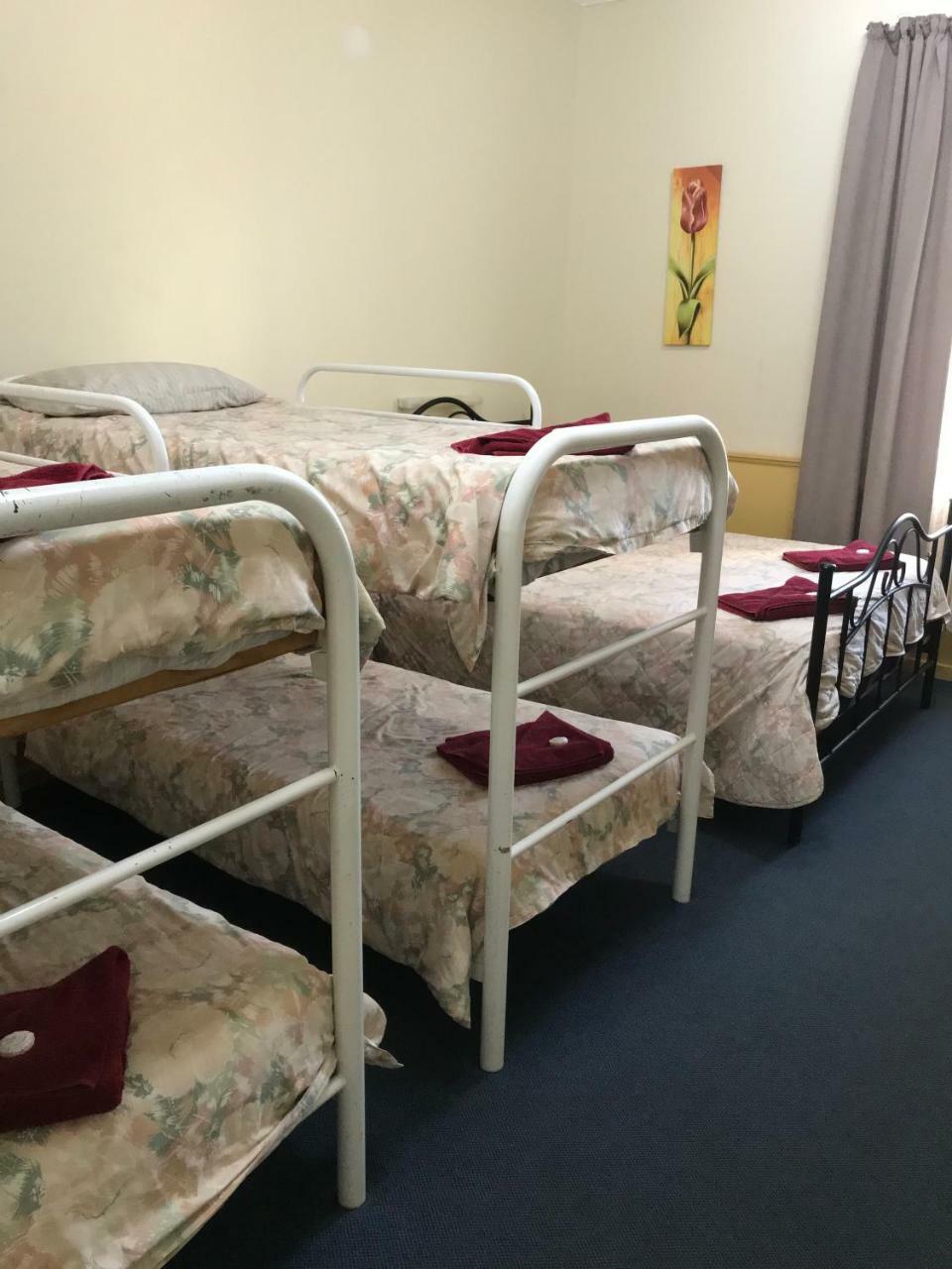 פורט פירי Travelway Motel מראה חיצוני תמונה